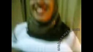 Shy Egyptian In Hijab Shows Pussy ( by meroo)